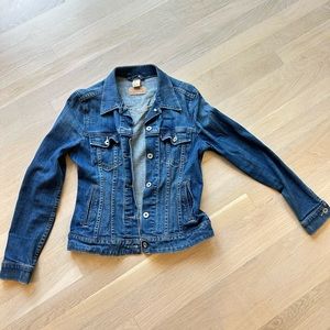 Levi’s Denim Jacket, stretch denim.  Size medium.